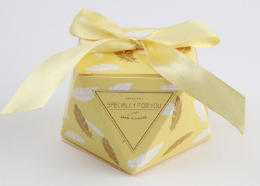 La sucrerie élégante nouvelle de faveur de mariage enferme dans une boîte différentes couleurs du poids 7g disponibles fournisseur