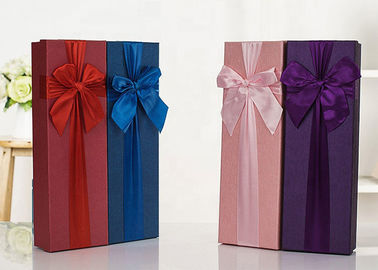 Taille adaptée aux besoins du client de boîte d'emballage de cadeau de papier de couleur 34 * 11 * 5cm pour la fleur fournisseur
