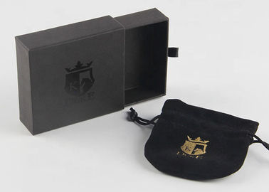 L'emballage de luxe de cadeau de couleur noire enferme dans une boîte le logo réutilisable de Cutsomized pour le bracelet fournisseur