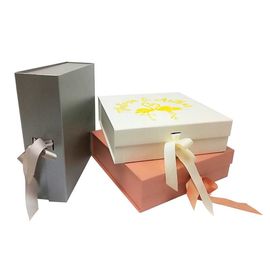 La coutume de ruban a imprimé le logo adapté aux besoins du client par impression polychrome de carton de boîtes fournisseur