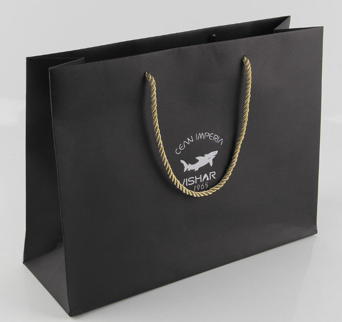 La couleur noire a imprimé l'élasticité élevée de sacs en papier de Papier d'emballage avec la poignée en nylon de corde fournisseur