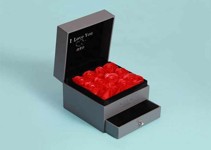 L'emballage de luxe de cadeau de 2 Layerd enferme dans une boîte le matériel élégant de carton de couleur grise fournisseur