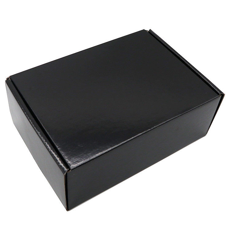 Cartons d'expédition ondulés mats réutilisés, taille ondulée noire de Cutsomized de boîtes fournisseur