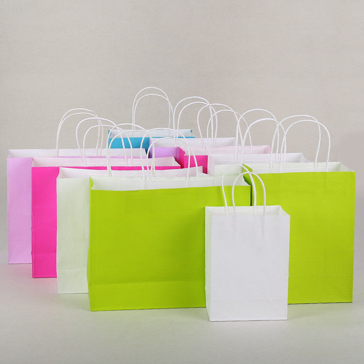 Favorable à l'environnement recyclable de sacs en papier de Papier d'emballage coloré par solide pour l'achat fournisseur